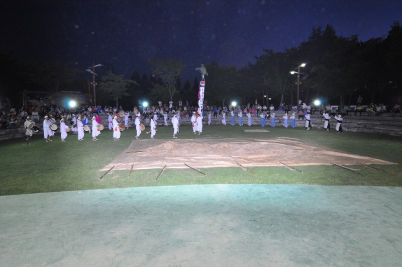 2012bec6c7b3c1a4b1e2b9dfc7a5c8b8_123.jpg