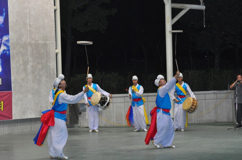2012bec6c7b3c1a4b1e2b9dfc7a5c8b8_176.jpg