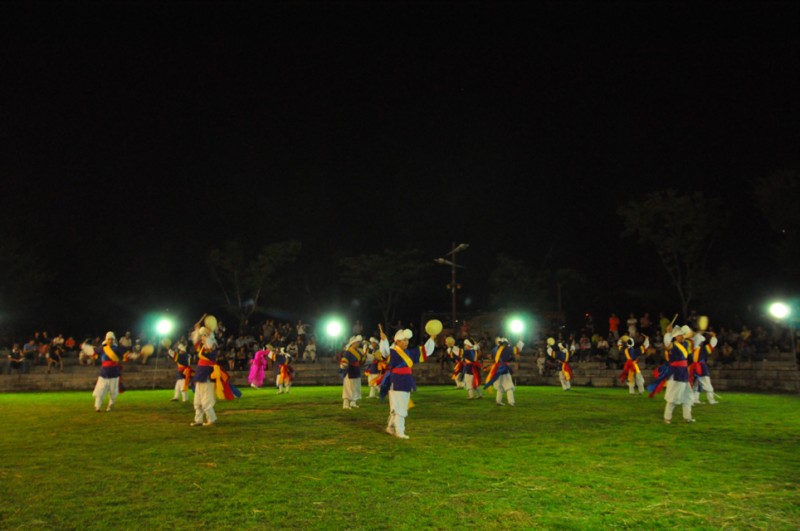 2012bec6c7b3c1a4b1e2b9dfc7a5c8b8_203.jpg