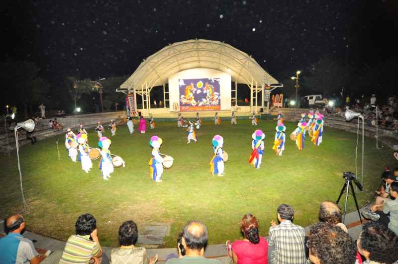 2012bec6c7b3c1a4b1e2b9dfc7a5c8b8_298.jpg