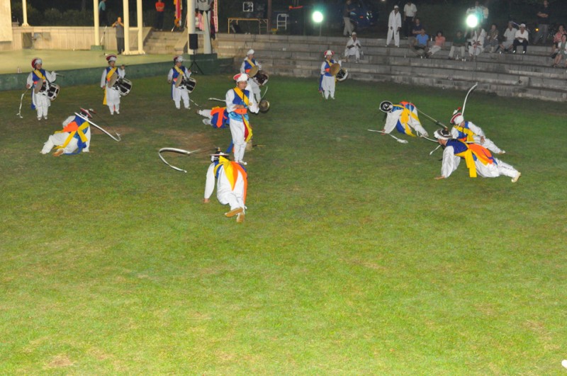 2012bec6c7b3c1a4b1e2b9dfc7a5c8b8_331.jpg