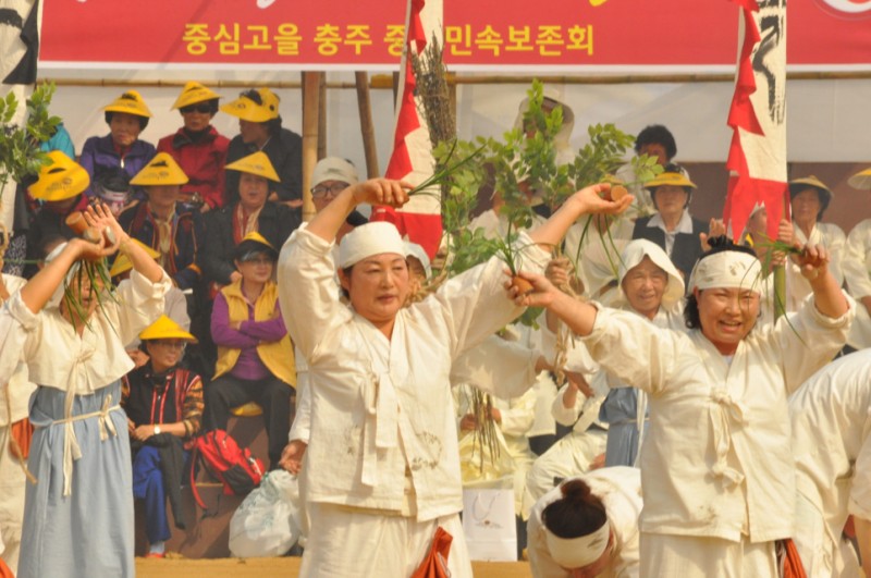 2012c7d1b1b9b9cebcd3bfb9bcfac3e0c1a6_319.jpg