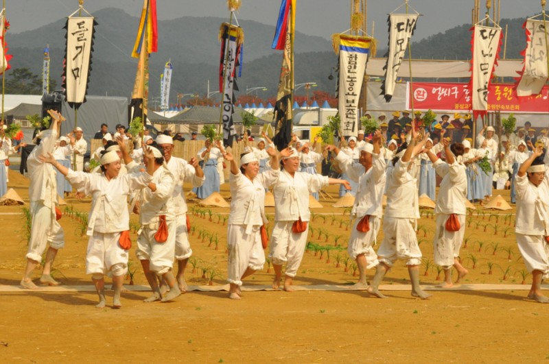 2012c7d1b1b9b9cebcd3bfb9bcfac3e0c1a6_340.jpg