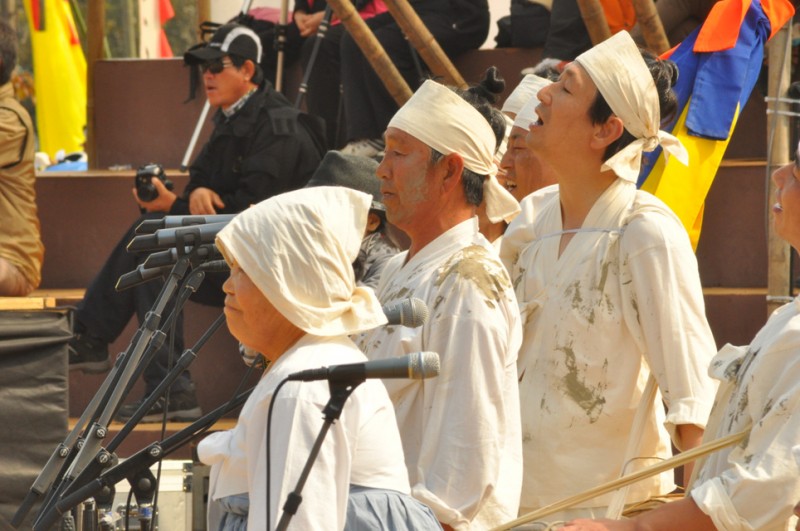 2012c7d1b1b9b9cebcd3bfb9bcfac3e0c1a6_357.jpg